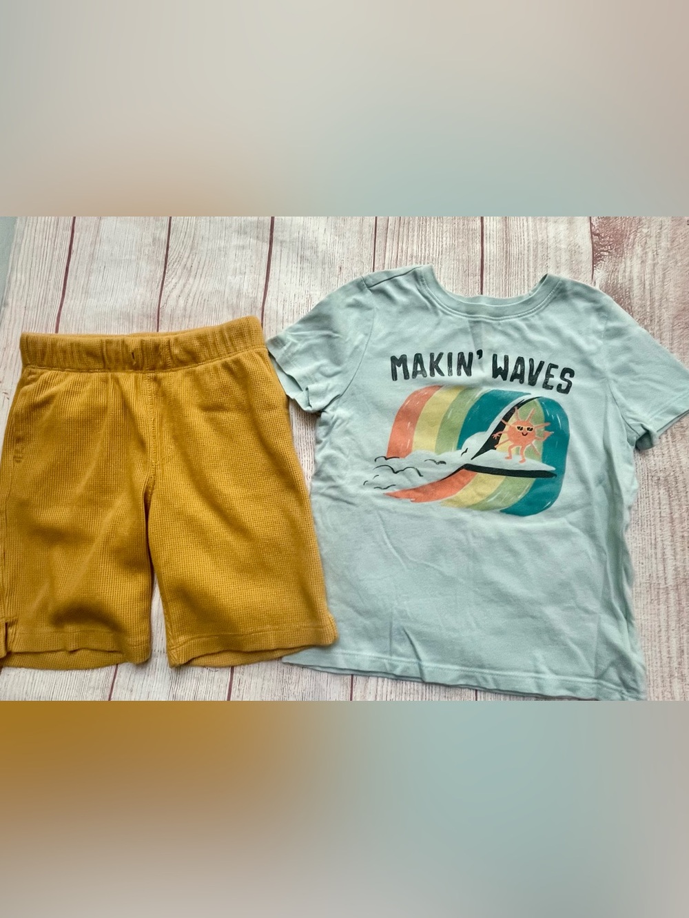 Makin' Waves Rainbow Surf Tee & Mustard Shorts Set Old Navy 5T